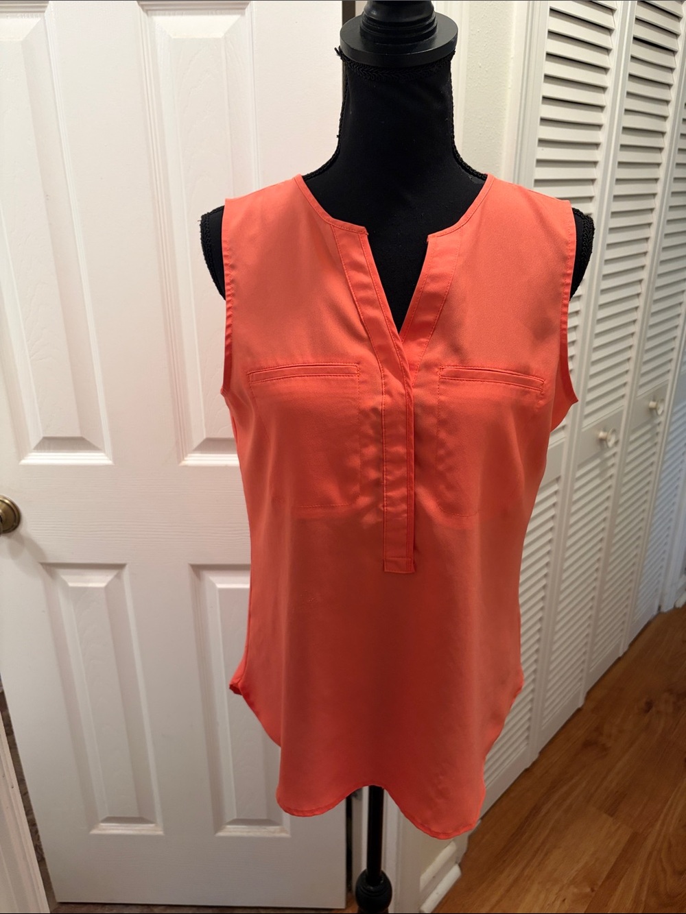Ann Taylor Sleeveless Coral Split-Neck Blouse